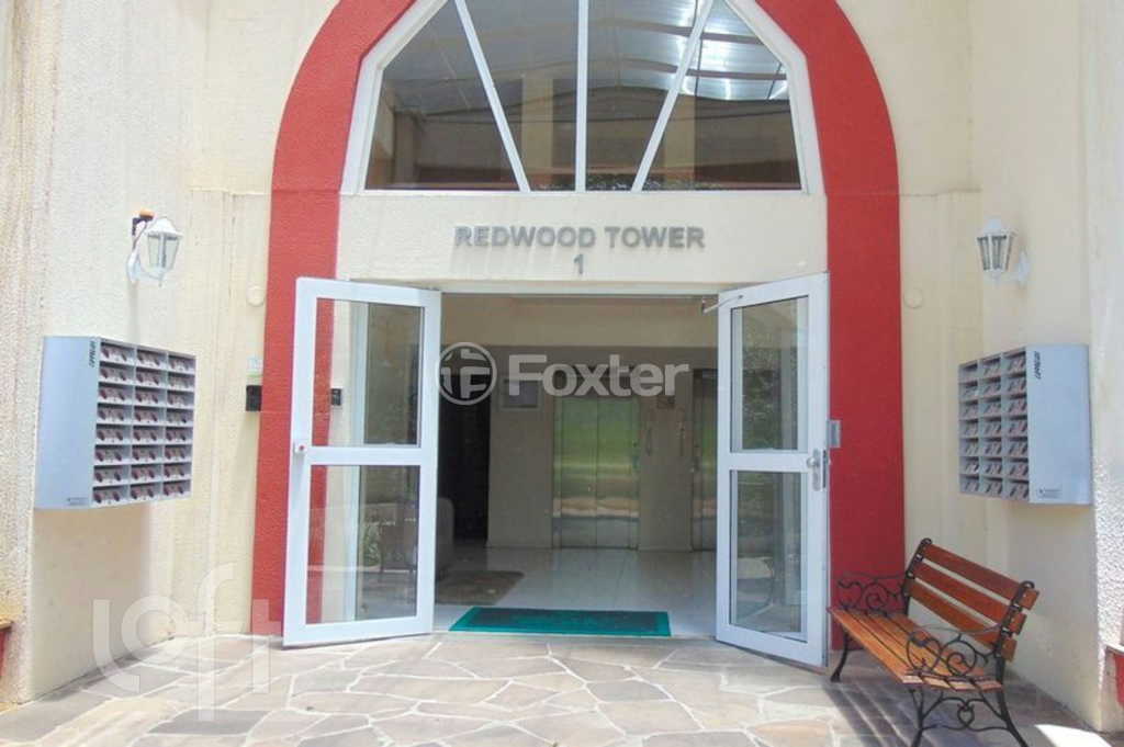 Apartamento à venda com 3 quartos, 73m² - Foto 2