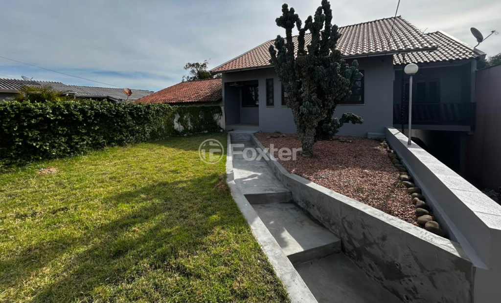 Casa à venda com 3 quartos, 200m² - Foto 1