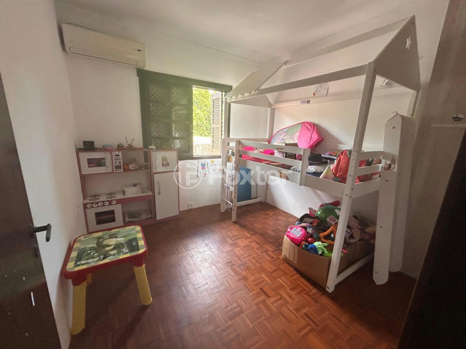 Casa à venda com 3 quartos, 200m² - Foto 11