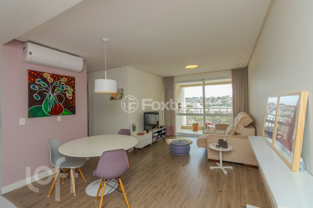 Apartamento à venda com 2 quartos, 70m² - Foto 1