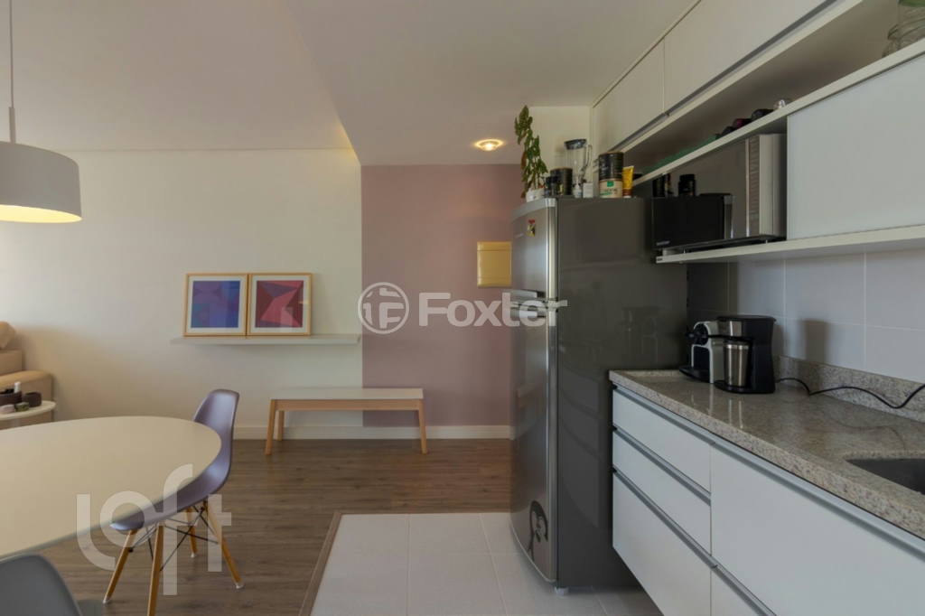 Apartamento à venda com 2 quartos, 70m² - Foto 13