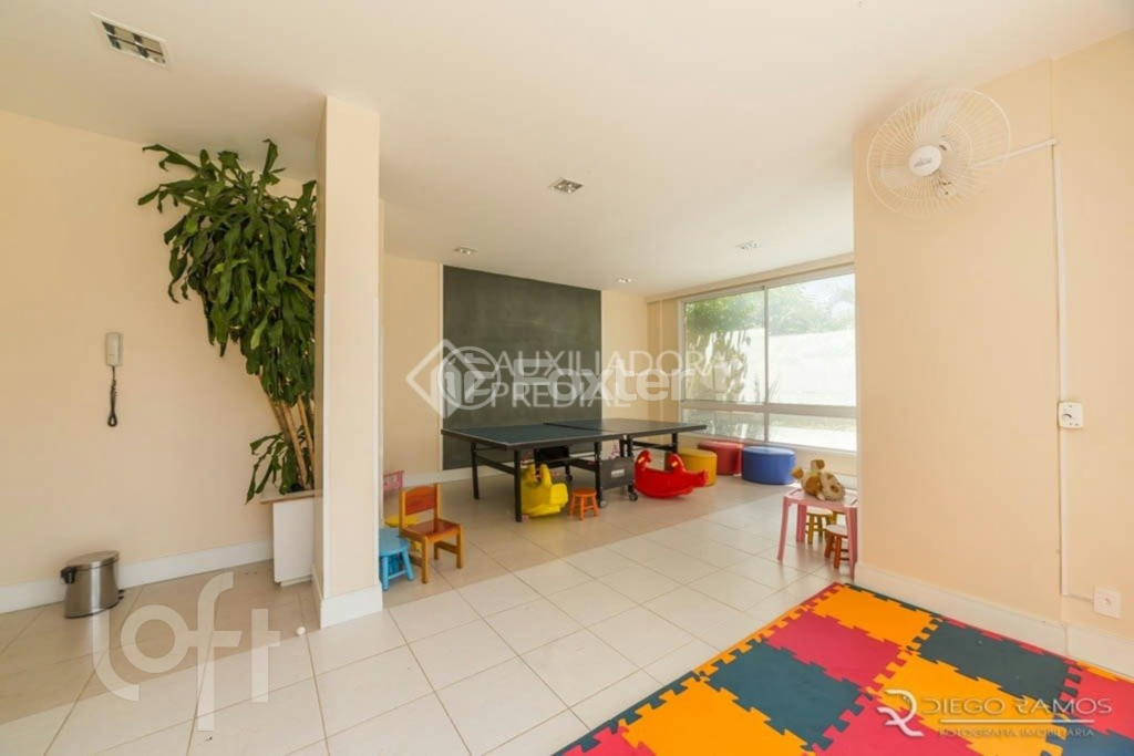 Apartamento à venda com 2 quartos, 70m² - Foto 28
