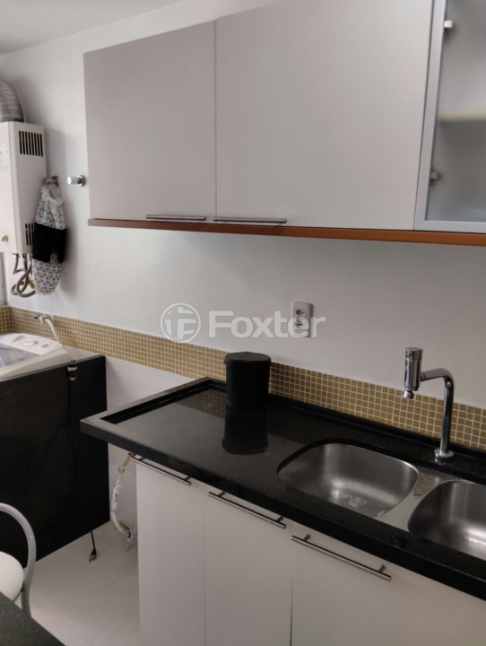 Apartamento à venda com 1 quarto, 42m² - Foto 2