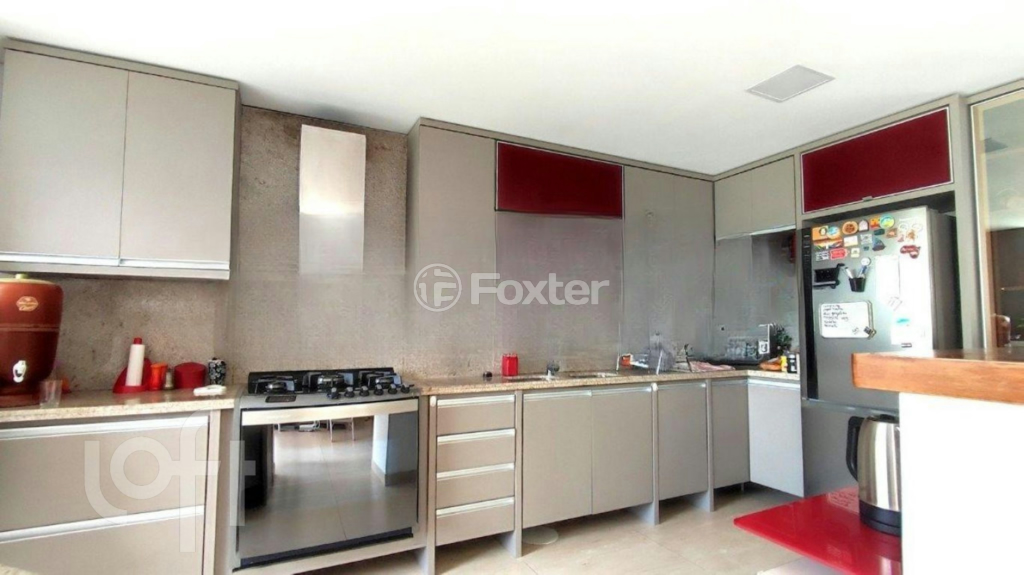 Casa à venda com 3 quartos, 330m² - Foto 3