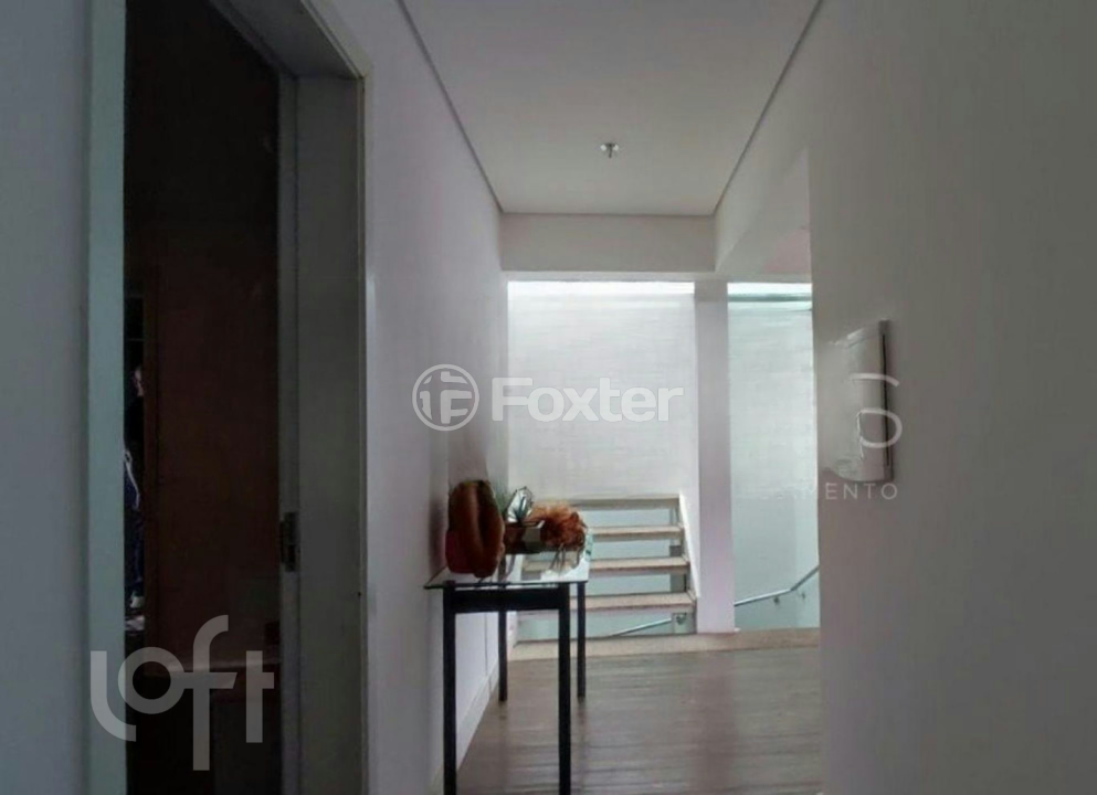 Casa à venda com 3 quartos, 330m² - Foto 4