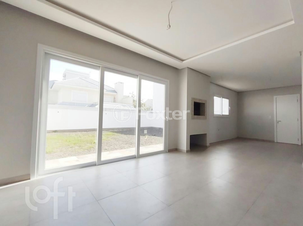 Casa à venda com 4 quartos, 230m² - Foto 2