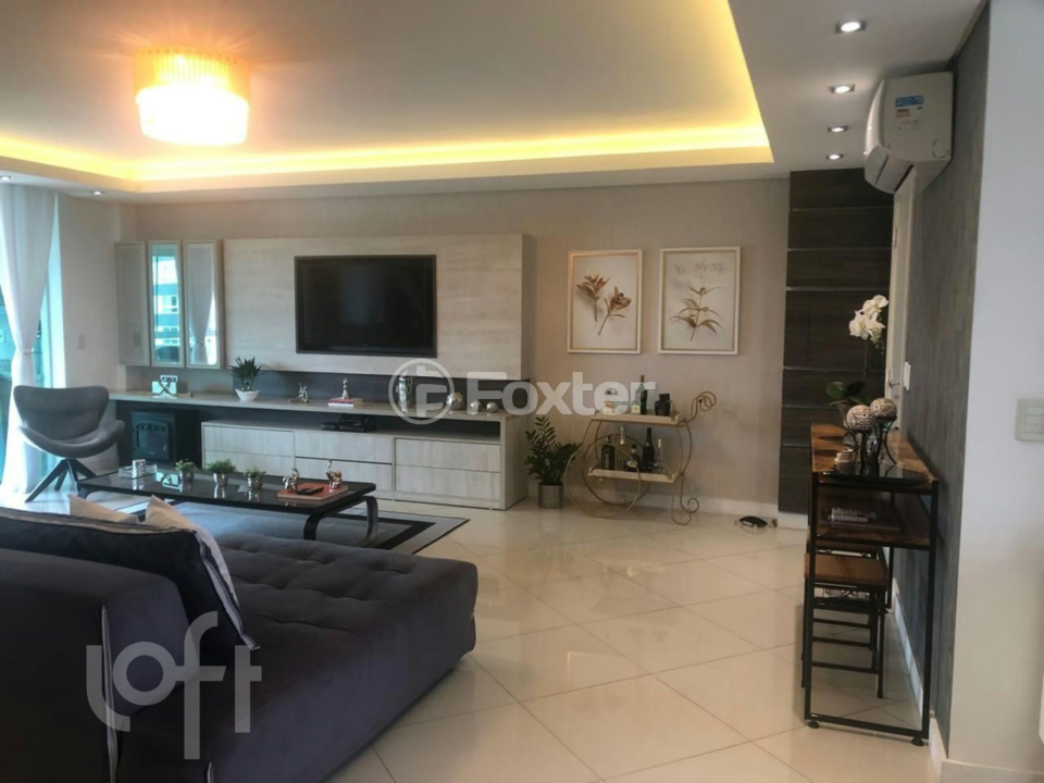 Apartamento à venda com 3 quartos, 156m² - Foto 2