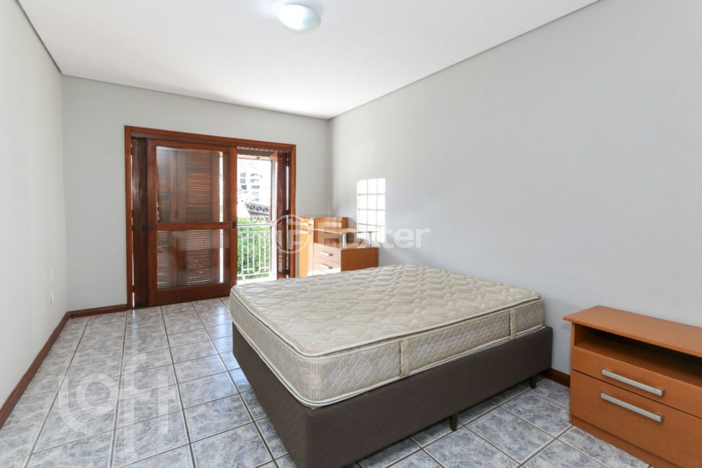 Casa à venda com 6 quartos, 227m² - Foto 30