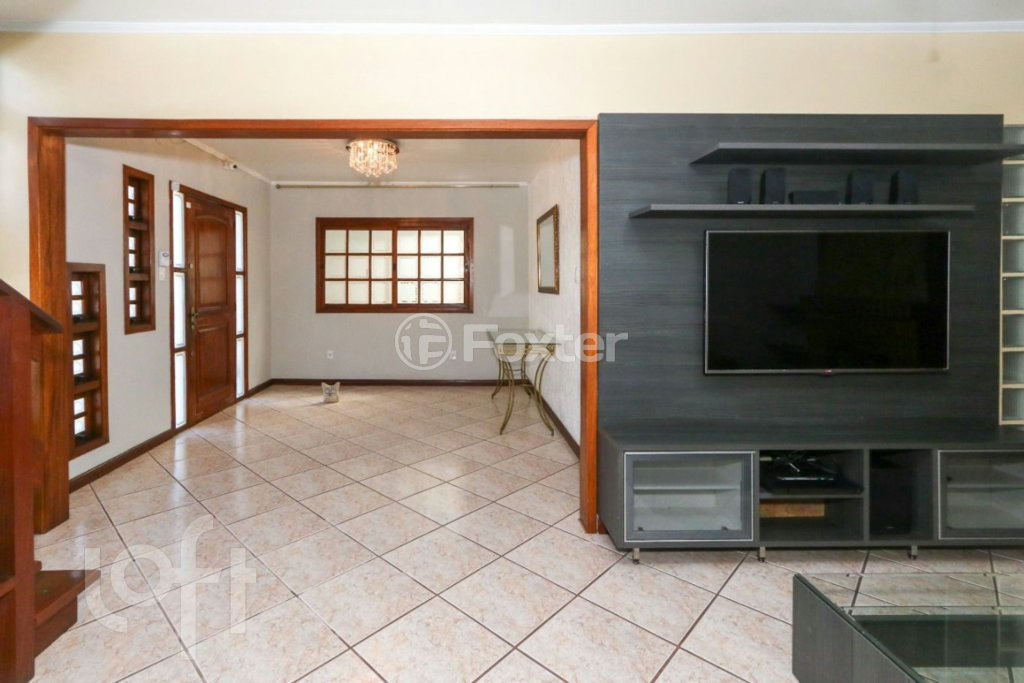 Casa à venda com 6 quartos, 227m² - Foto 7