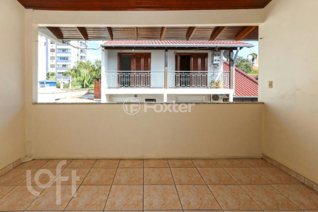 Casa à venda com 6 quartos, 227m² - Foto 67