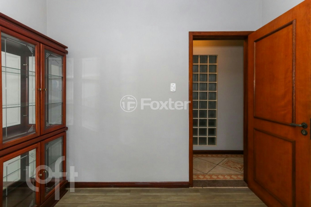 Casa à venda com 6 quartos, 227m² - Foto 15