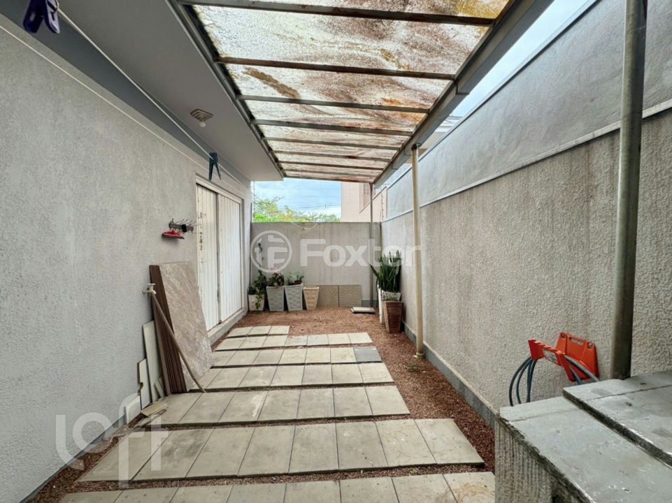Casa à venda com 3 quartos, 259m² - Foto 18