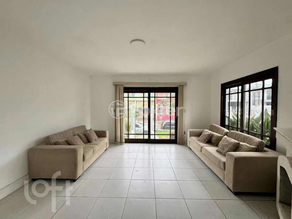 Casa à venda com 3 quartos, 259m² - Foto 7