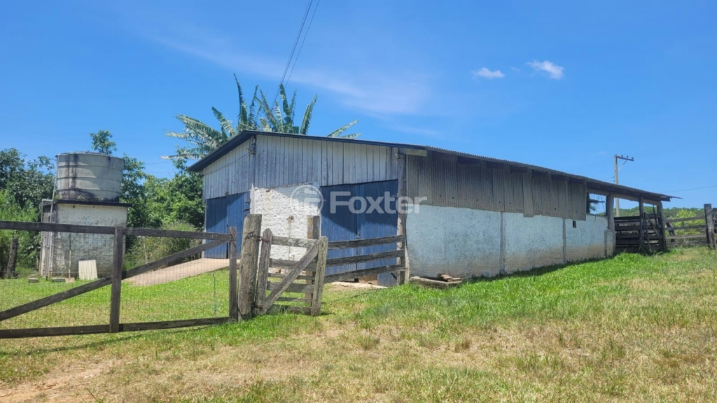 Sítio à venda com 2 quartos, 150m² - Foto 10