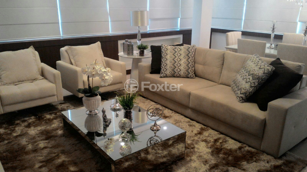 Apartamento à venda com 3 quartos, 107m² - Foto 1